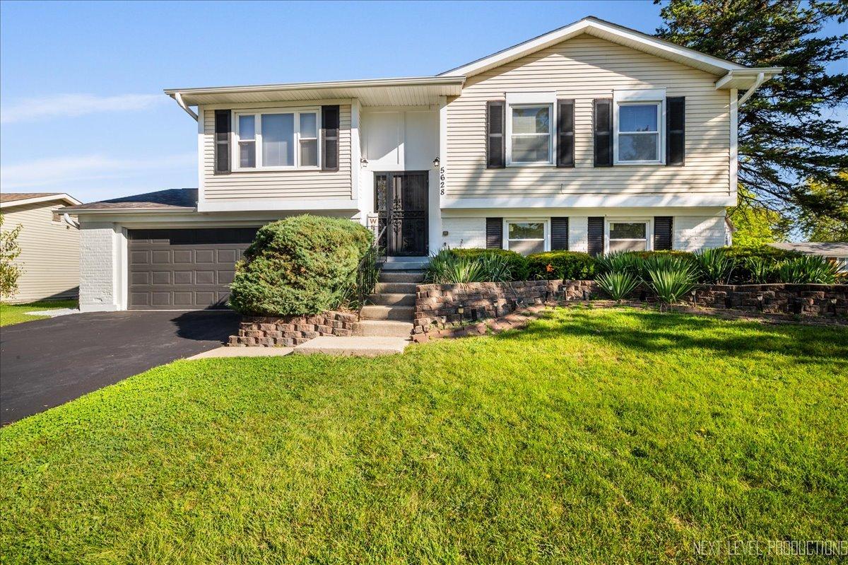 5628 Crestwood Rd., Matteson, IL 60443