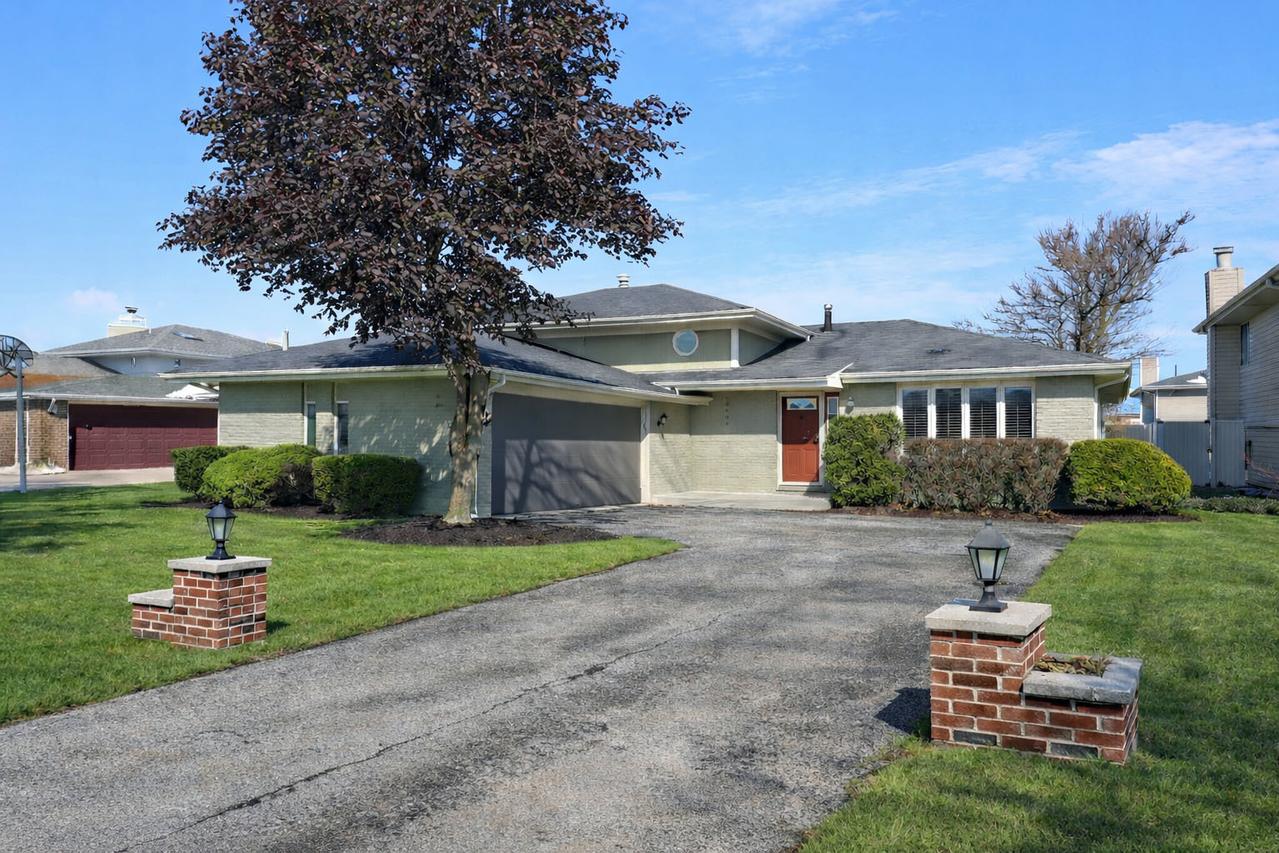 3030 201st St., Lynwood, IL 60411