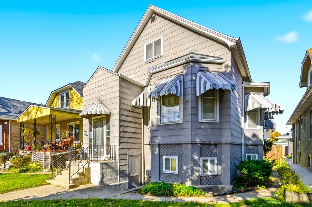5040 W Patterson Ave., Chicago, IL 60641