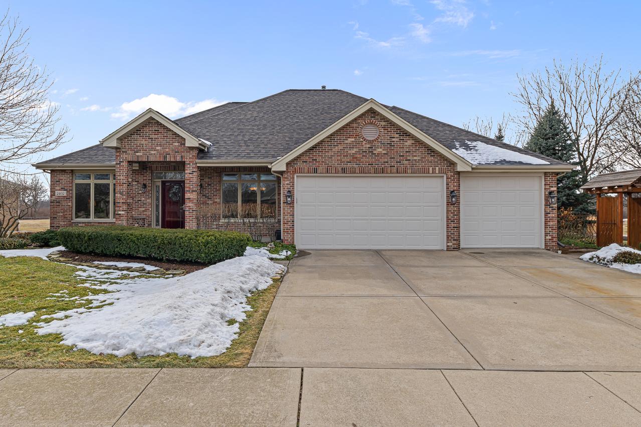 2402 Bluestone Bay Dr., New Lenox, IL 60451