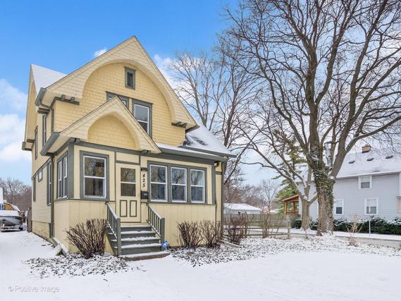 New Homes For Sale This Week That Attend Community High School: March 13th to March 19th