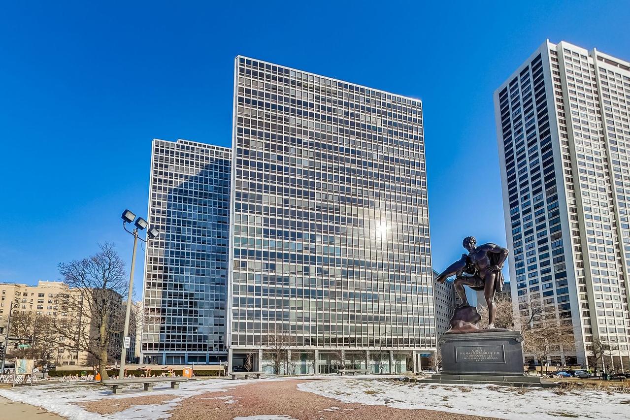 [Address Hidden by Seller], Chicago, IL 60657