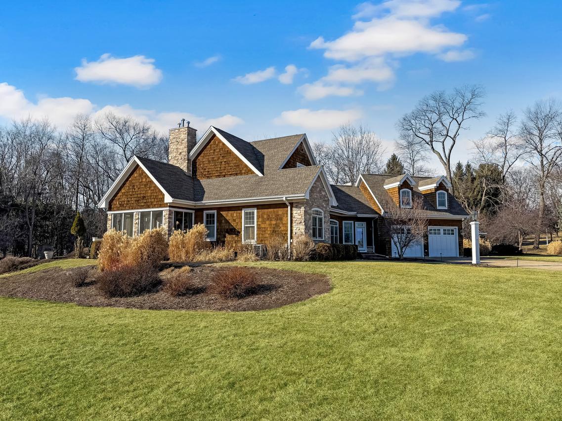 1121 Lawn Pl., Freeport, IL 61032