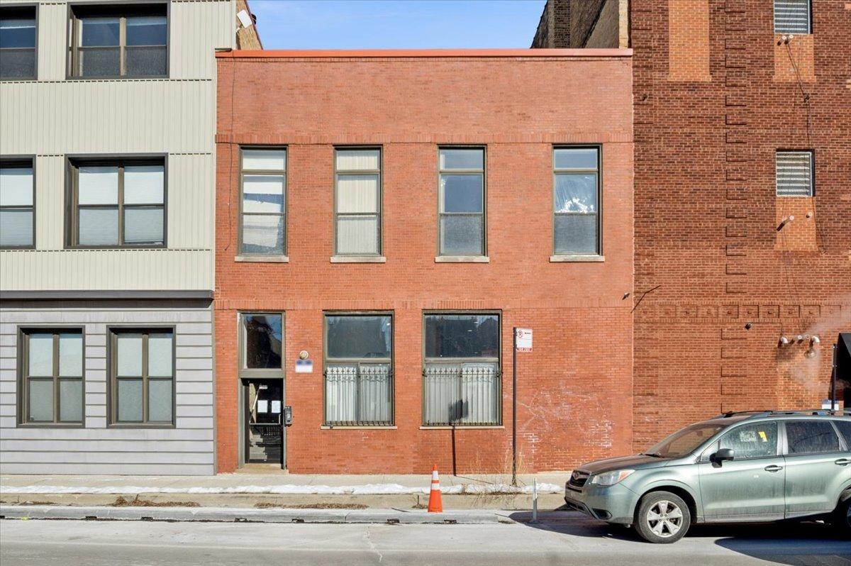 1344 W Augusta Blvd. #1, Chicago, IL 60642