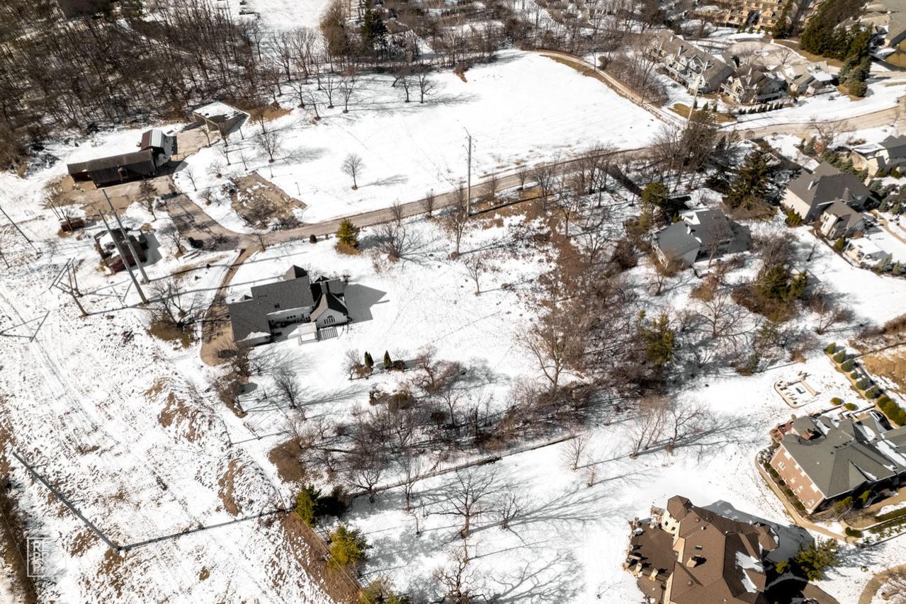 10s641 S Garfield Ave., Burr Ridge, IL 60527