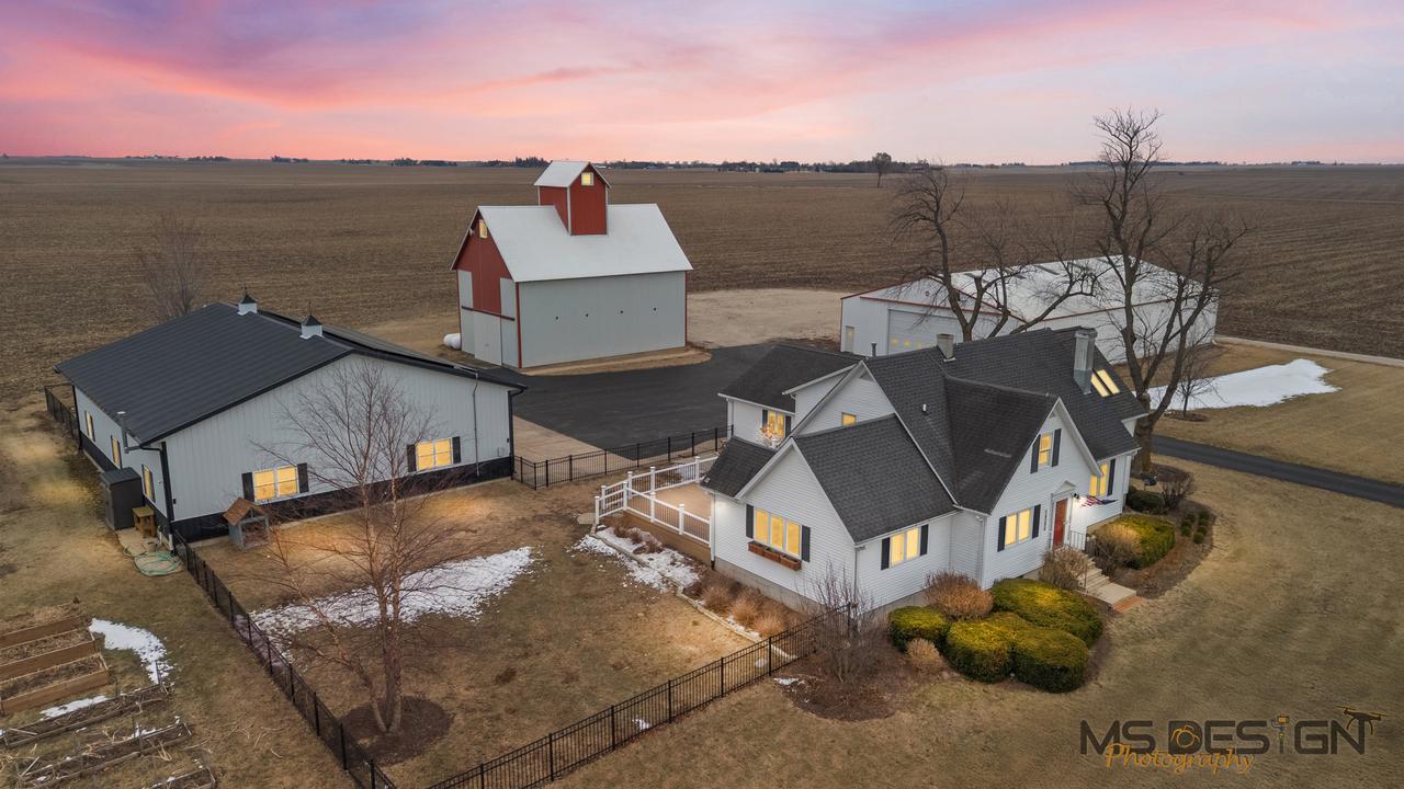 24284 Schafer Rd., Clare, IL 60111