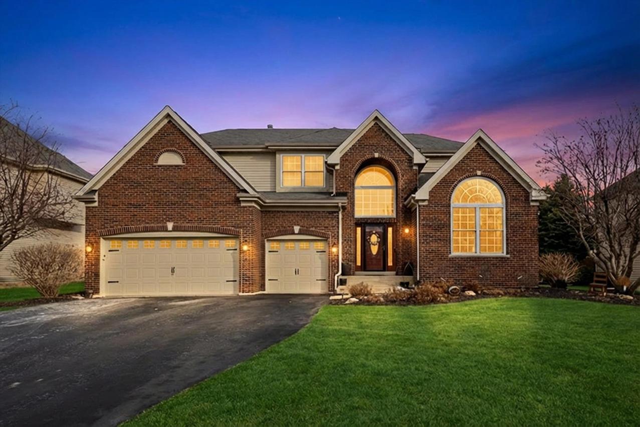 443 Glover Dr., North Aurora, IL 60542