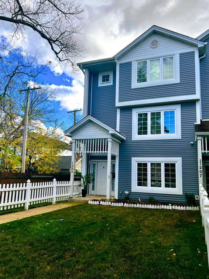 1205 Dodge Ave., Evanston, IL 60202