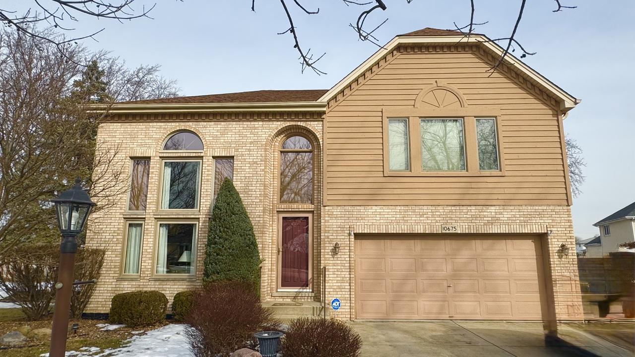 10675 Granada Ct., Palos Hills, IL 60465