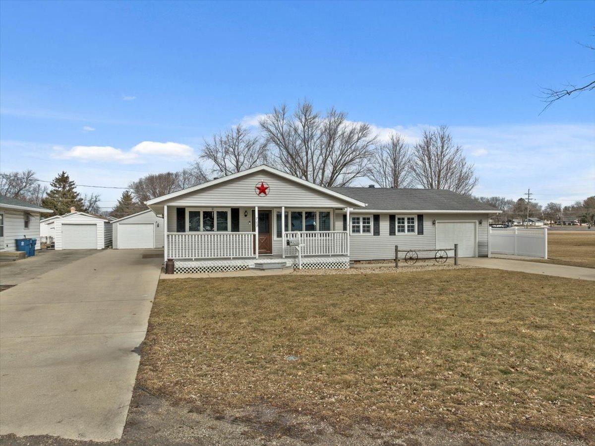 709 E Meade St., Pontiac, IL 61764