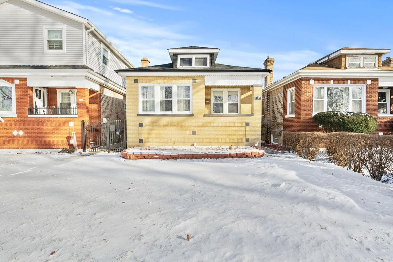 9133 S Racine Ave., Chicago, IL 60620