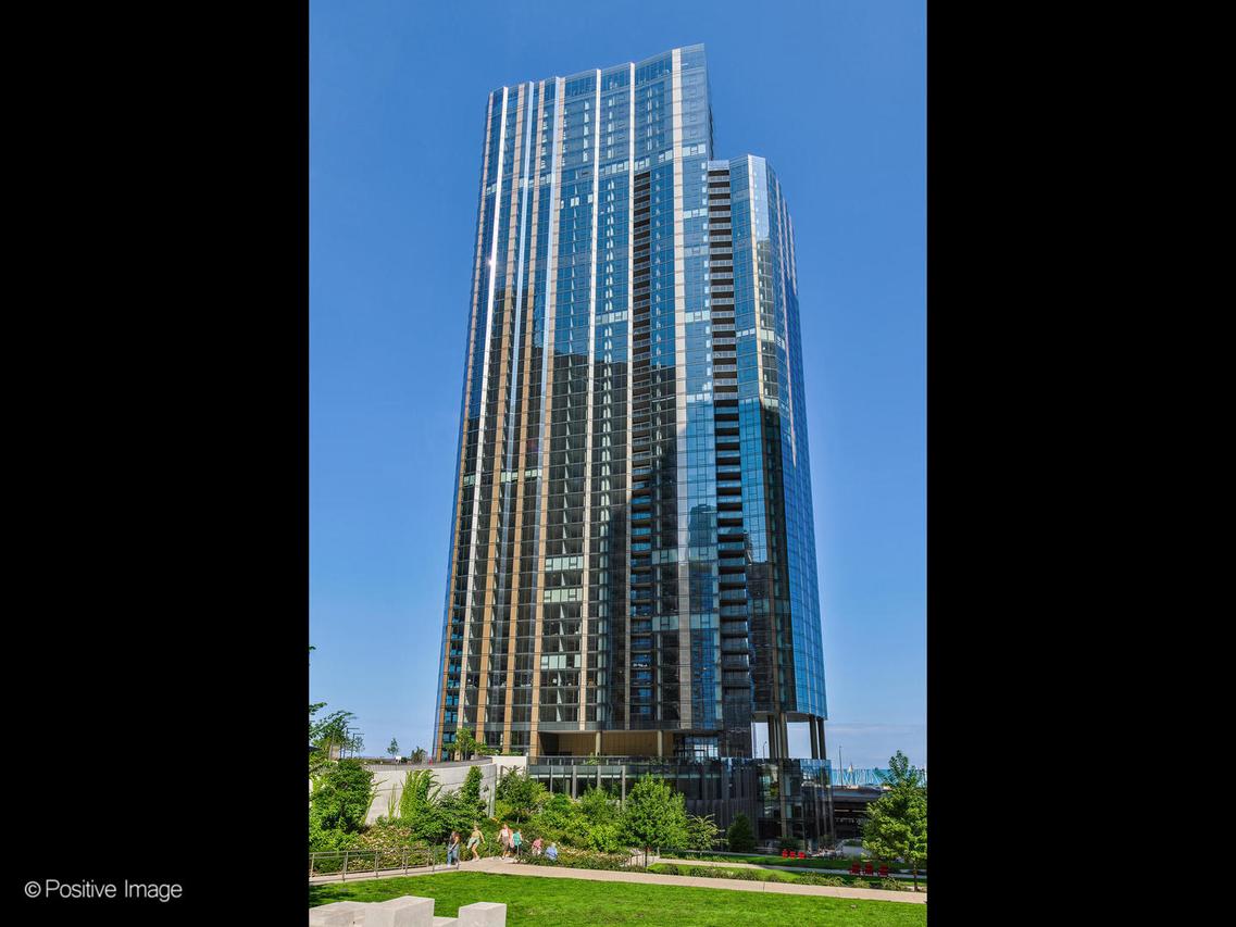 211 N Harbor Dr. #1003, Chicago, IL 60601