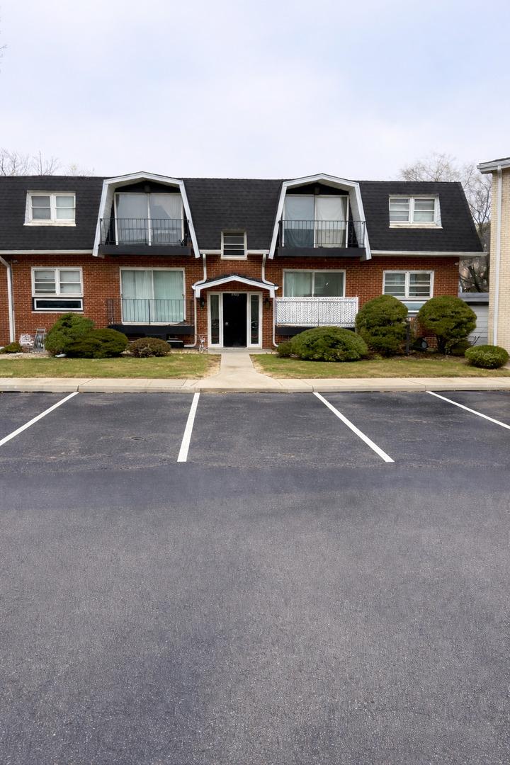 5749 Circle Dr., Oak Lawn, IL 60453