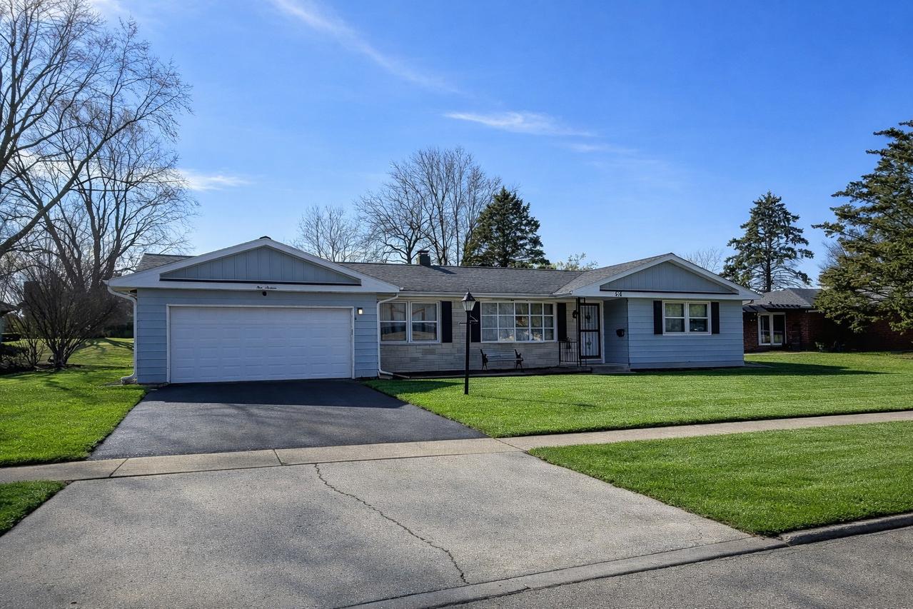 516 Lincolnshire Dr., Sycamore, IL 60178