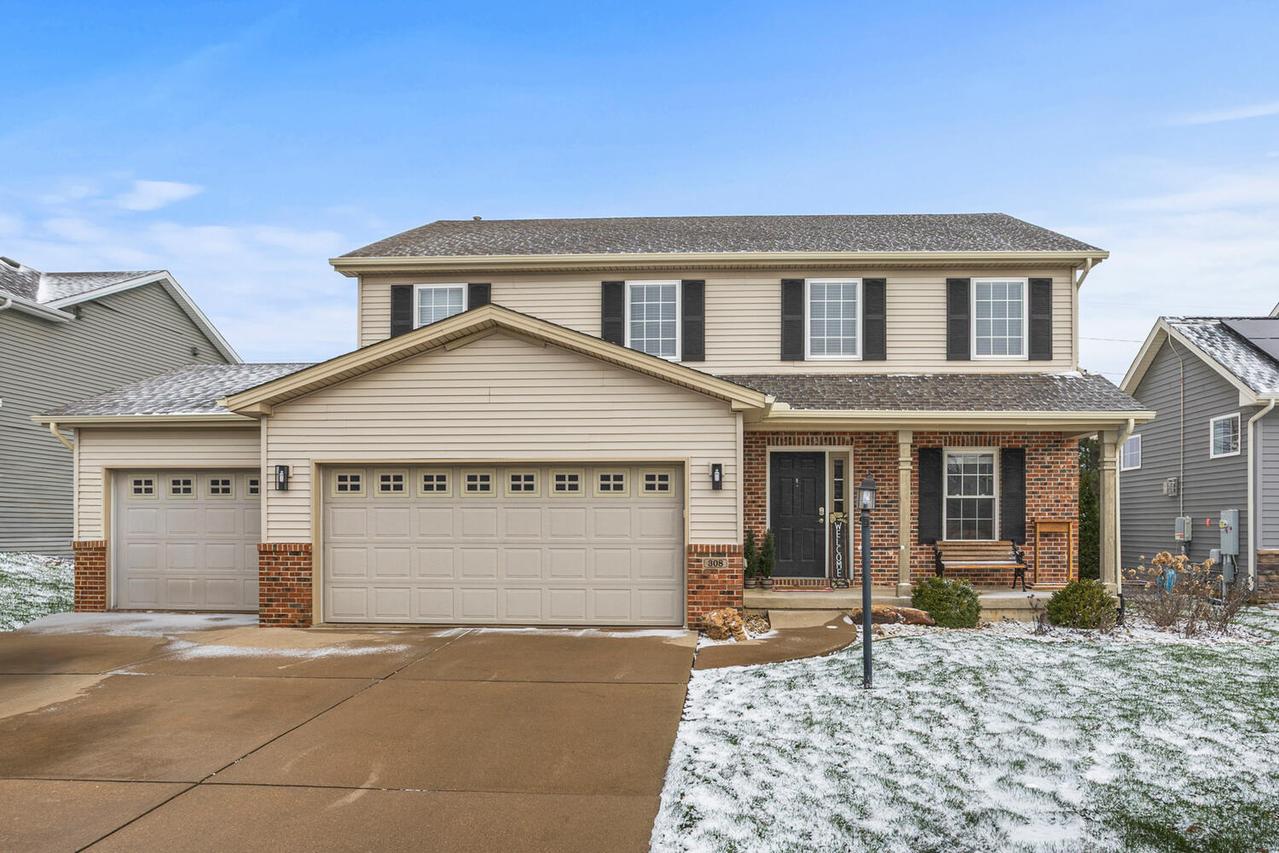 308 Banbury Ln., Savoy, IL 61874