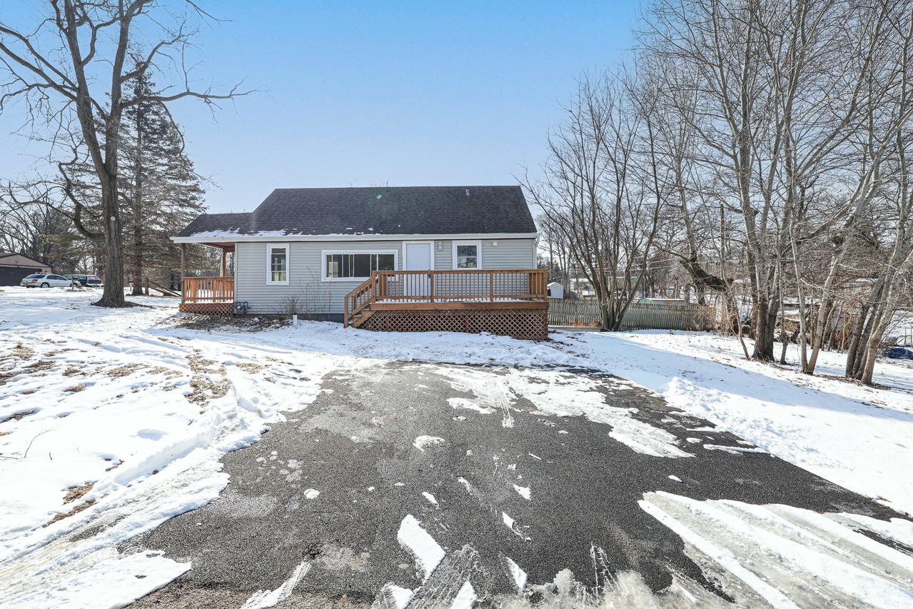 3011 Michael St., Wonder Lake, IL 60097