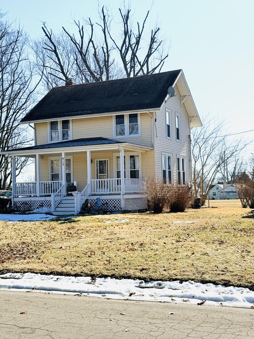 615 E Seminary Ave., Hoopeston, IL 60942