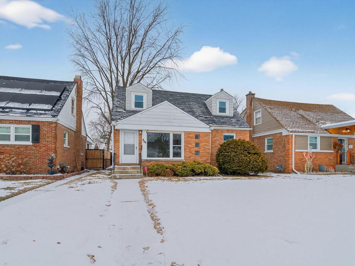 106 164th St., Calumet City, IL 60409