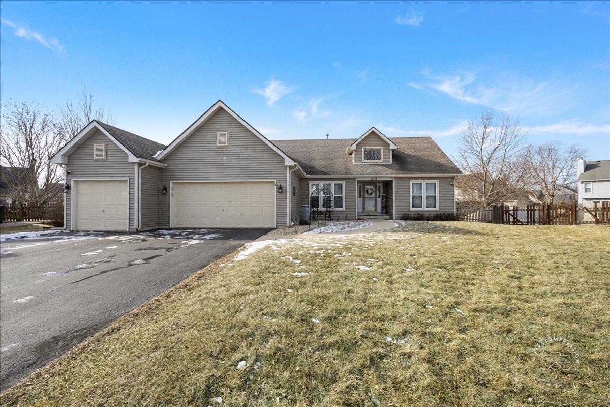 313 Carrie Ct., North Aurora, IL 60542