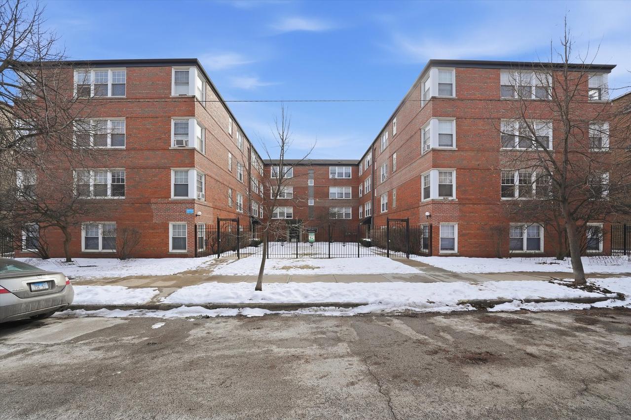 2429 W Farragut Ave. #2B, Chicago, IL 60625