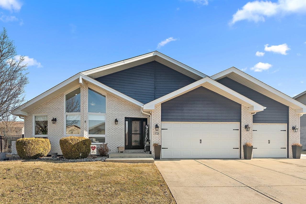 8726 Fairfield Ln., Tinley Park, IL 60487