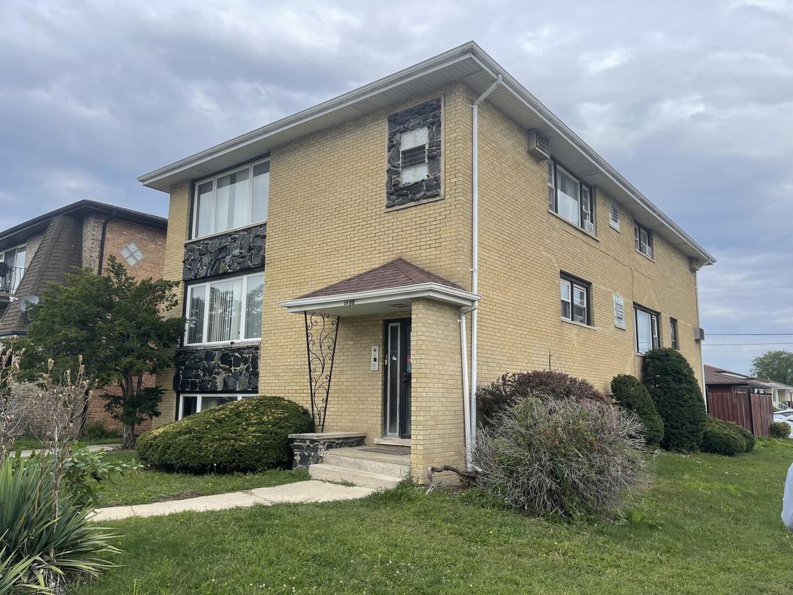 1600 Memorial Dr., Calumet City, IL 60409