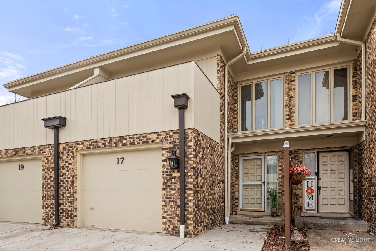 17 Sorrento Dr., Palos Heights, IL 60463