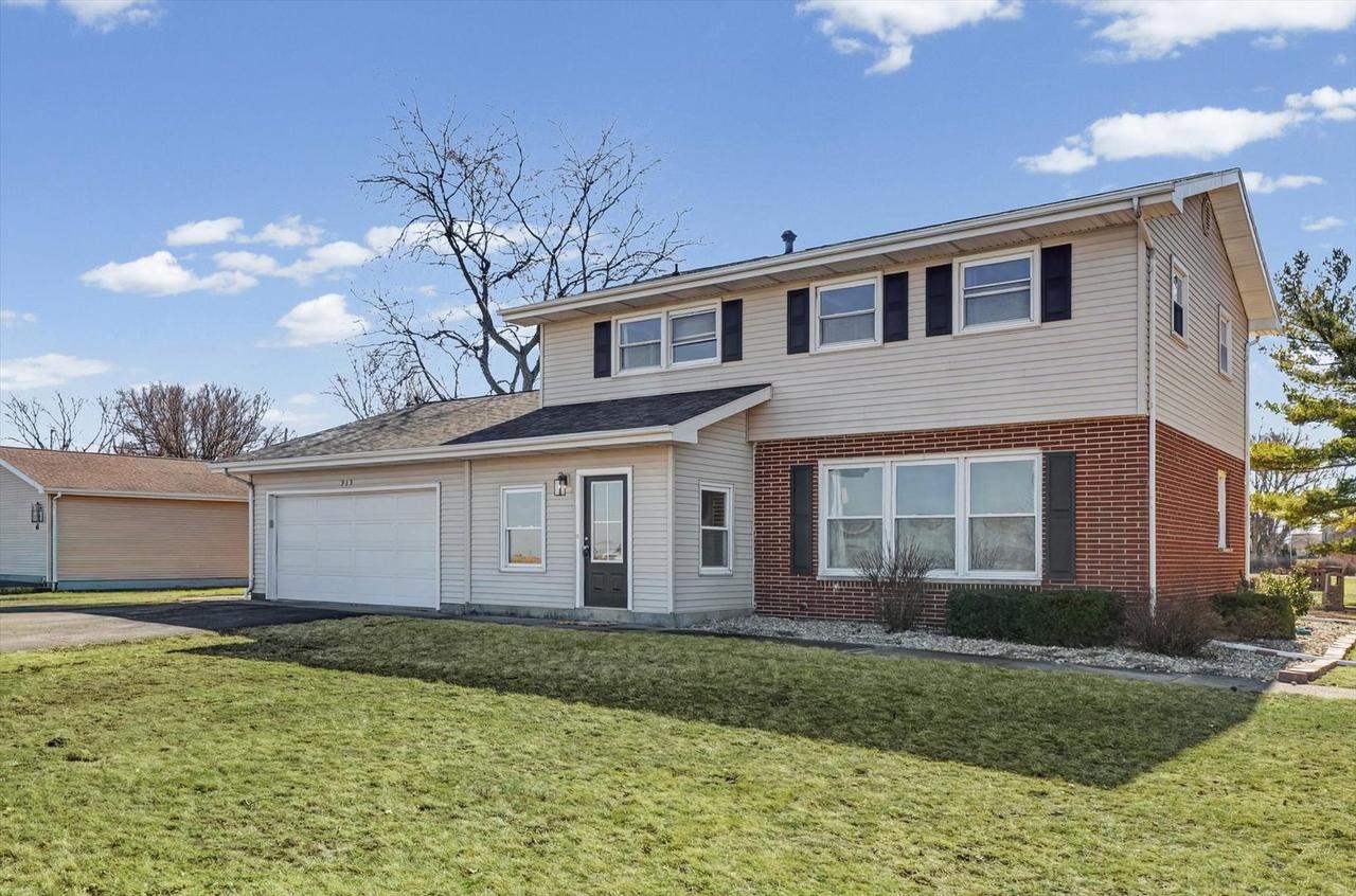 913 E 1st St., Gibson City, IL 60936