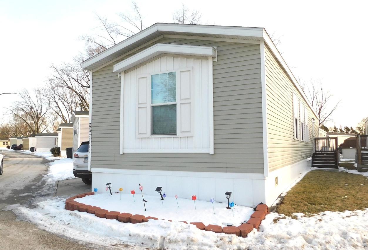 773 Maple Ln., Justice, IL 60458
