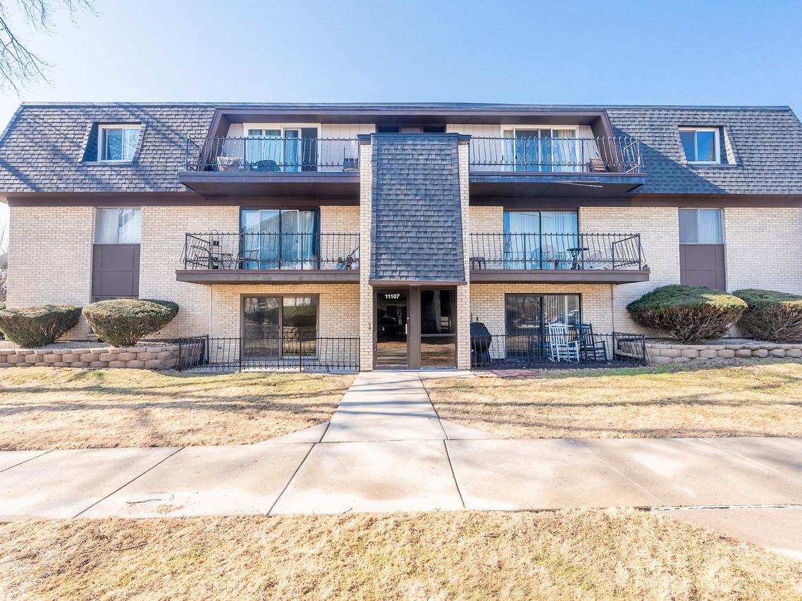 11107 S 84th Ave. #1A, Palos Hills, IL 60465