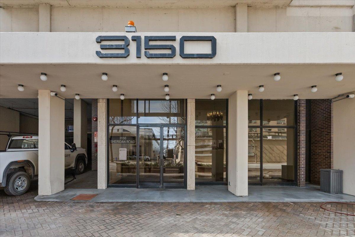 [Address Hidden by Seller], Chicago, IL 60657