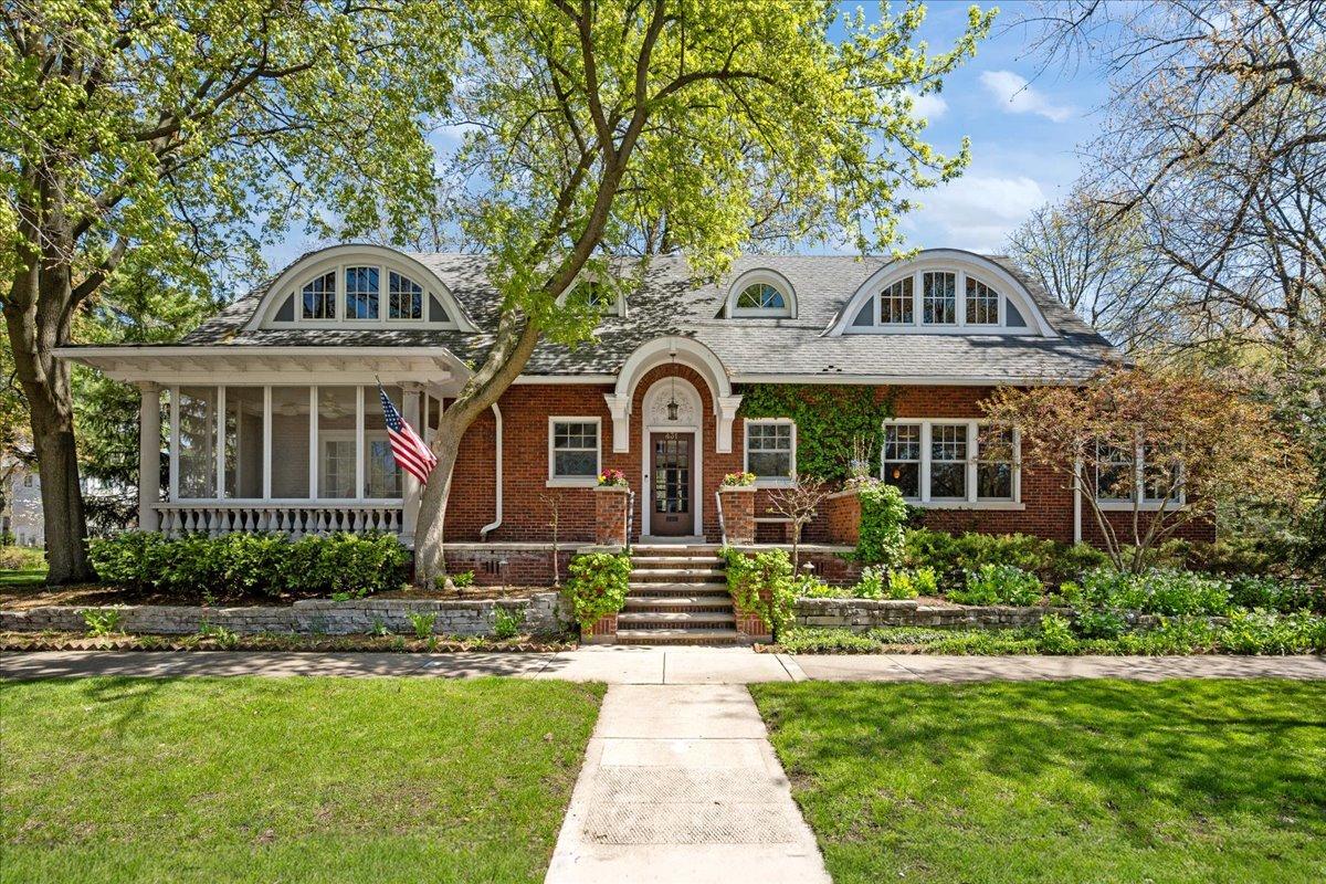 431 Laurel Ave., Wilmette, IL 60091