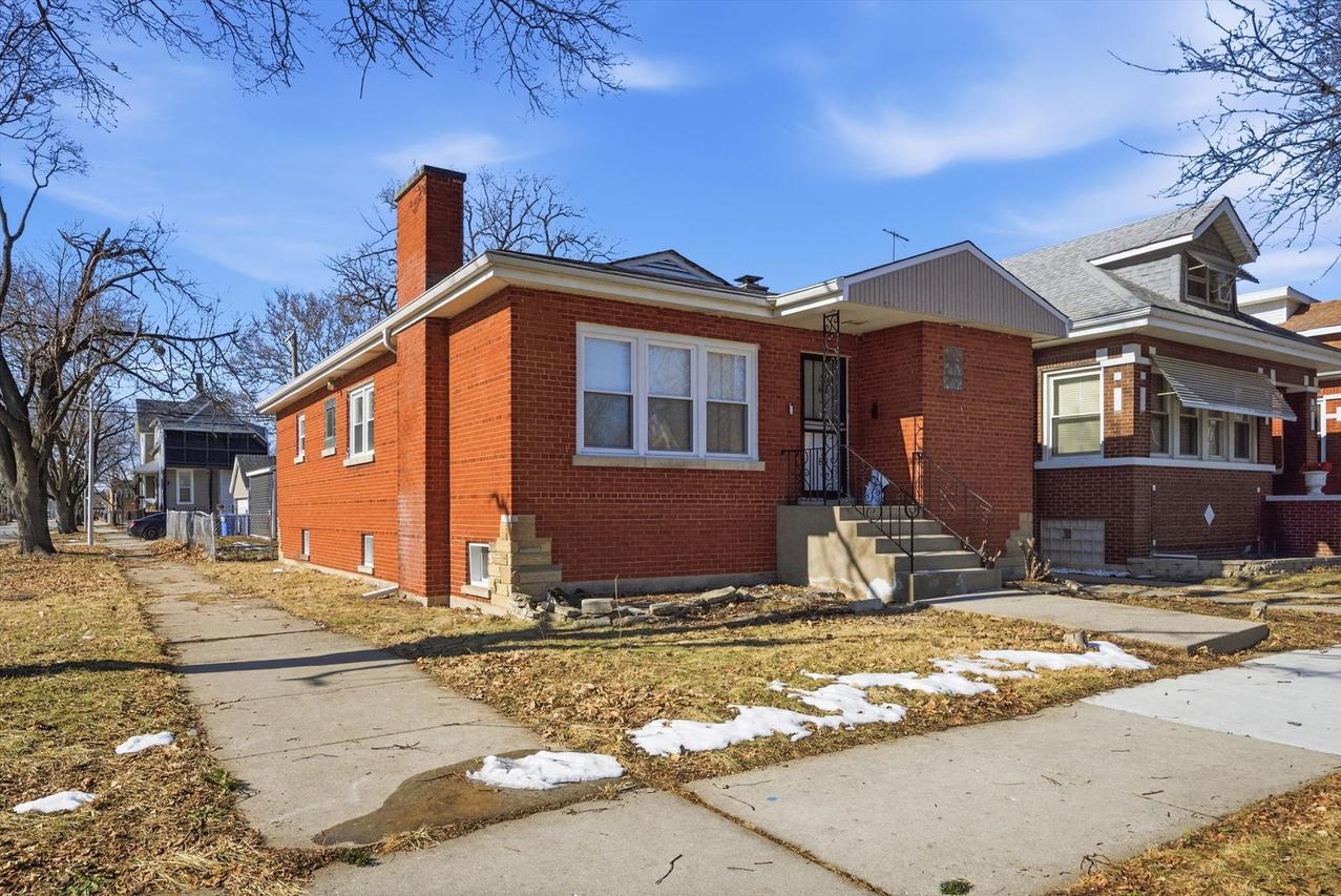 8856 S Parnell Ave., Chicago, IL 60620