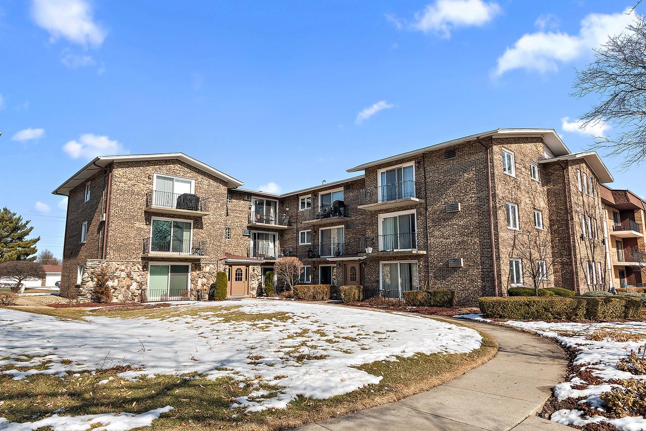 8932 W 140th St. #1A, Orland Park, IL 60462