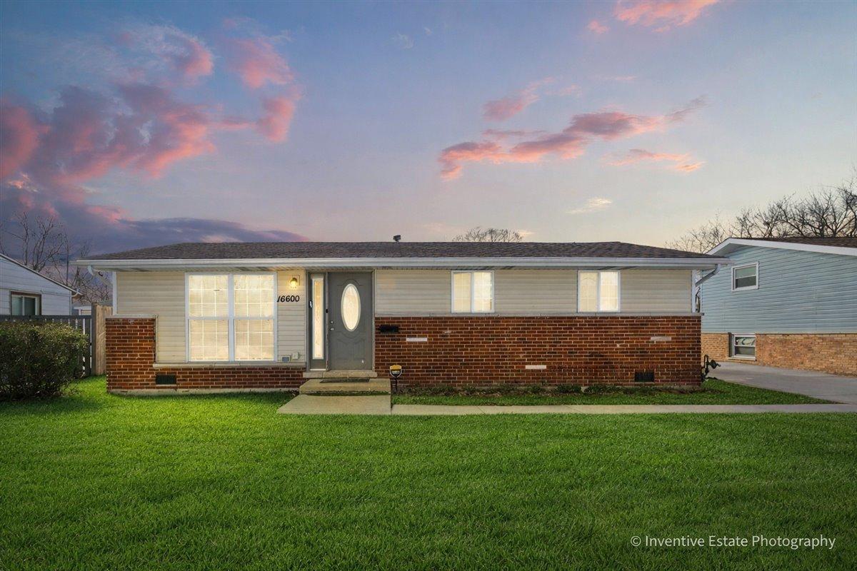 16600 Oxford Dr., Markham, IL 60428