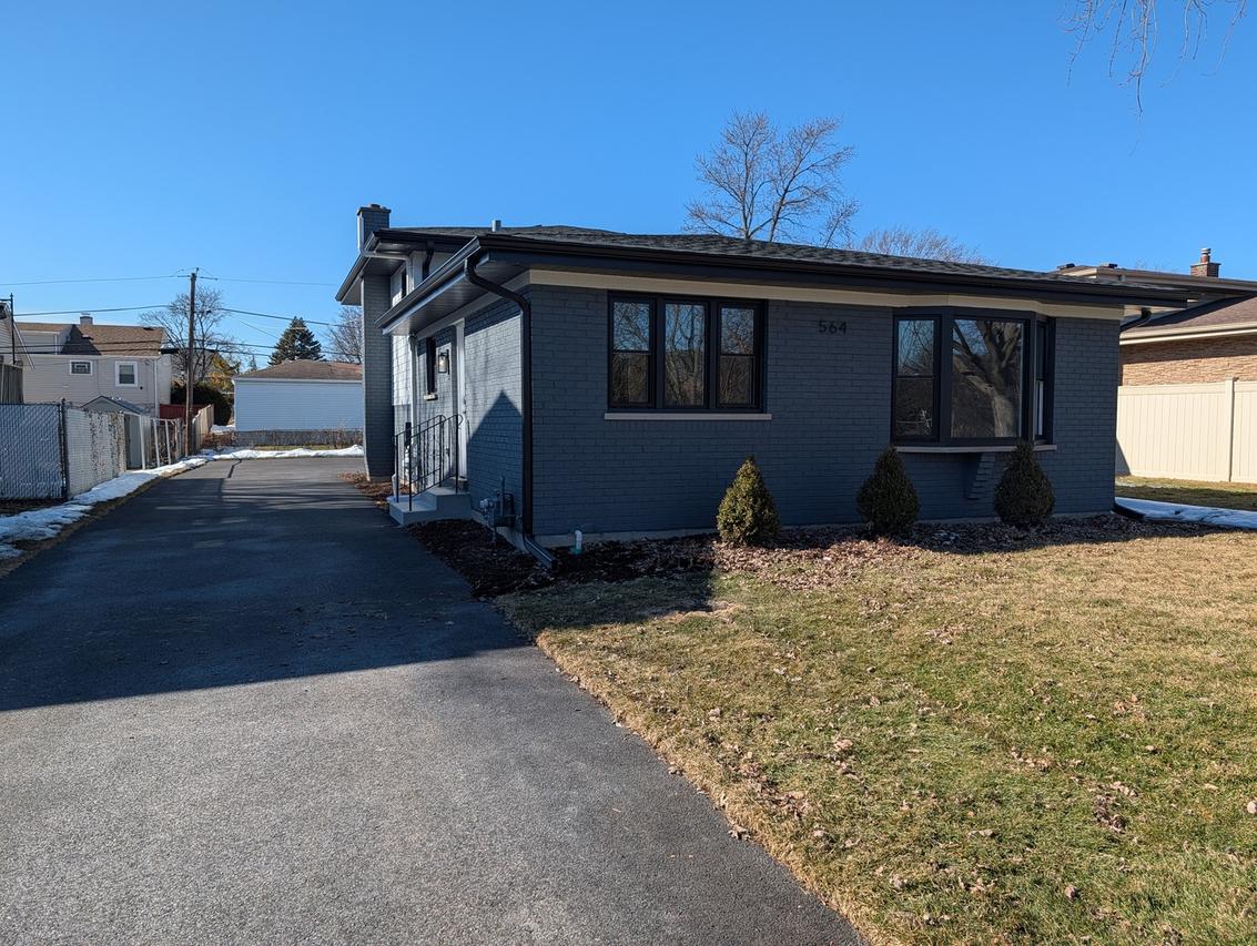 564 N Adele St., Elmhurst, IL 60126