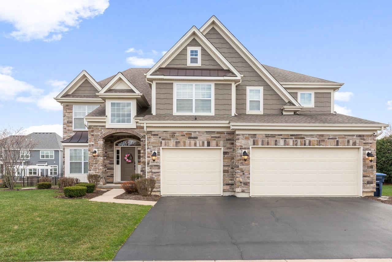 39W869 Kellar Sq., Geneva, IL 60134