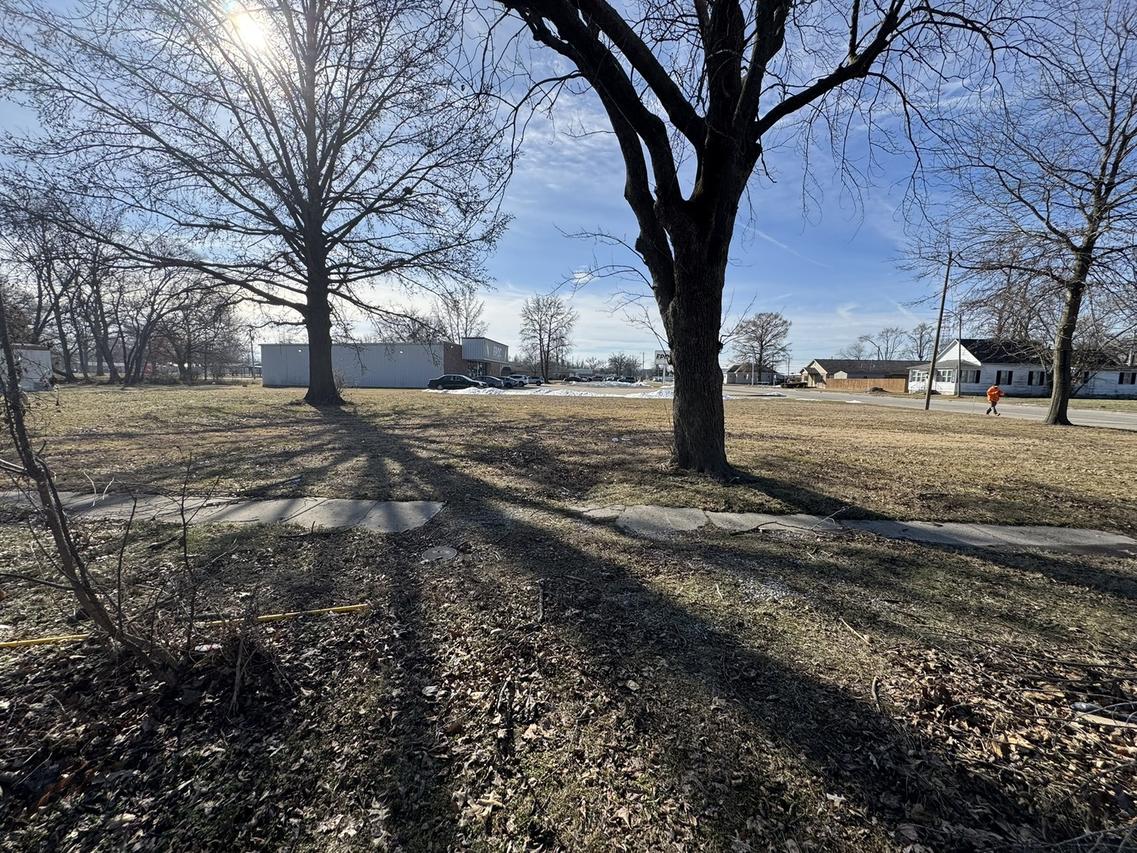 823 N Elm St., Centralia, IL 62801