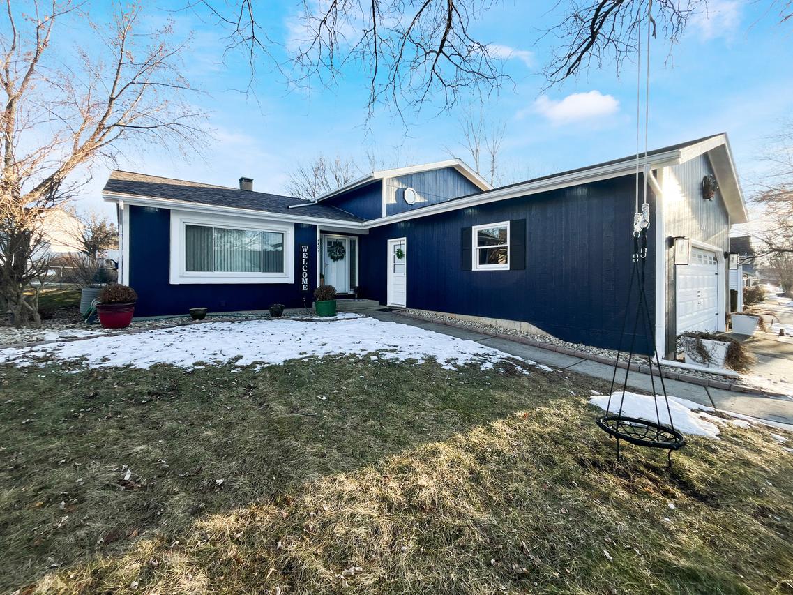 5401 W Winding Creek Dr., Mchenry, IL 60050