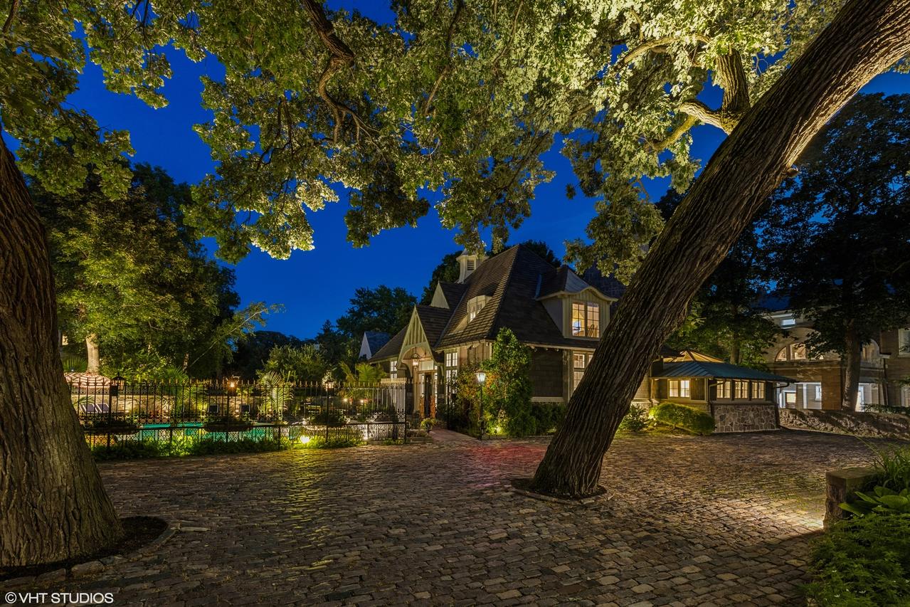 1319 Forest Ave., Evanston, IL 60201