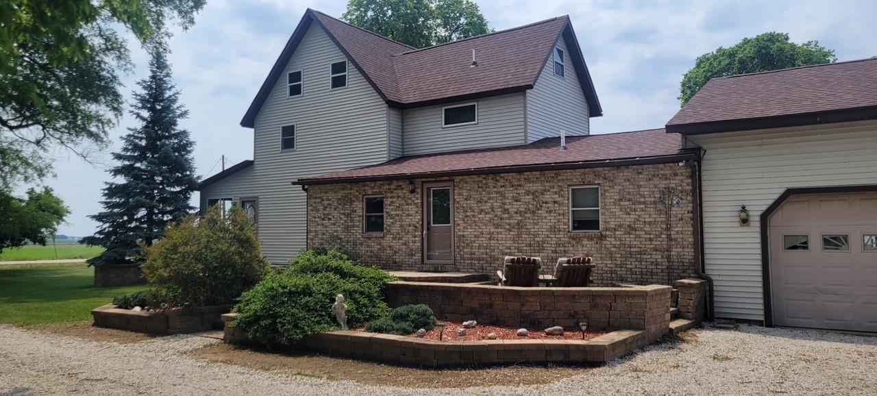 382 Keigwin Rd., Walnut, IL 61376
