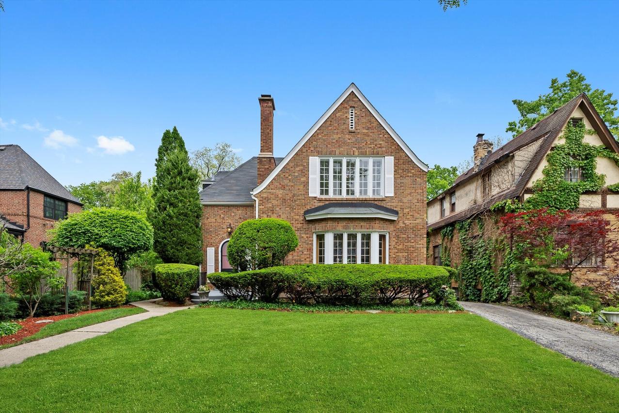 9209 S Hoyne Ave., Chicago, IL 60643