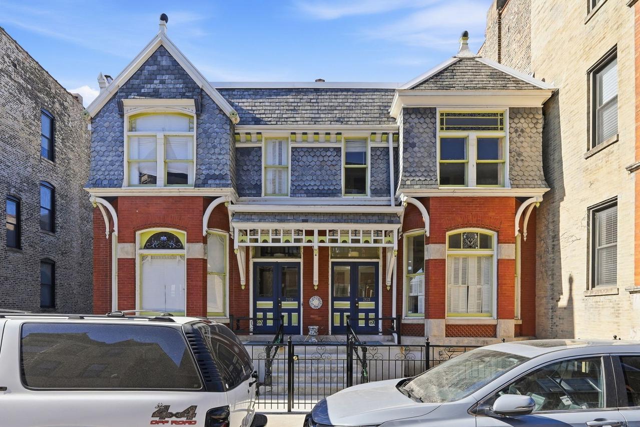 2424 N Geneva Ter., Chicago, IL 60614