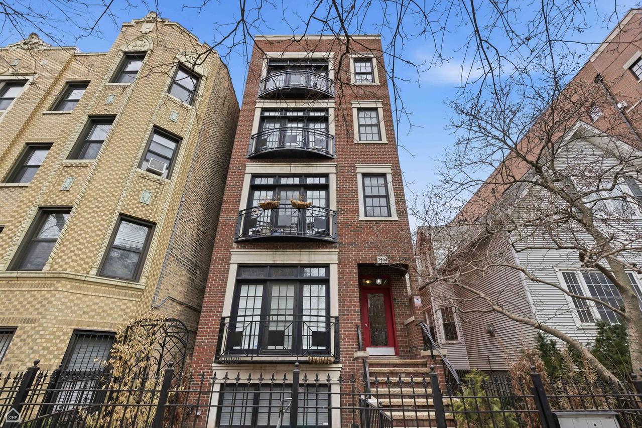 3504 N Fremont St. #2, Chicago, IL 60657