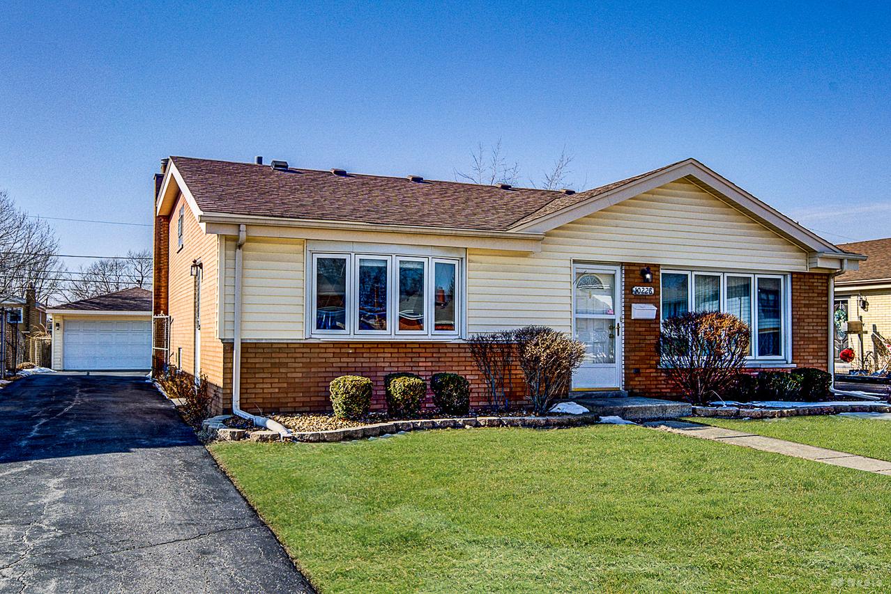 10228 S Kenneth Ave., Oak Lawn, IL 60453