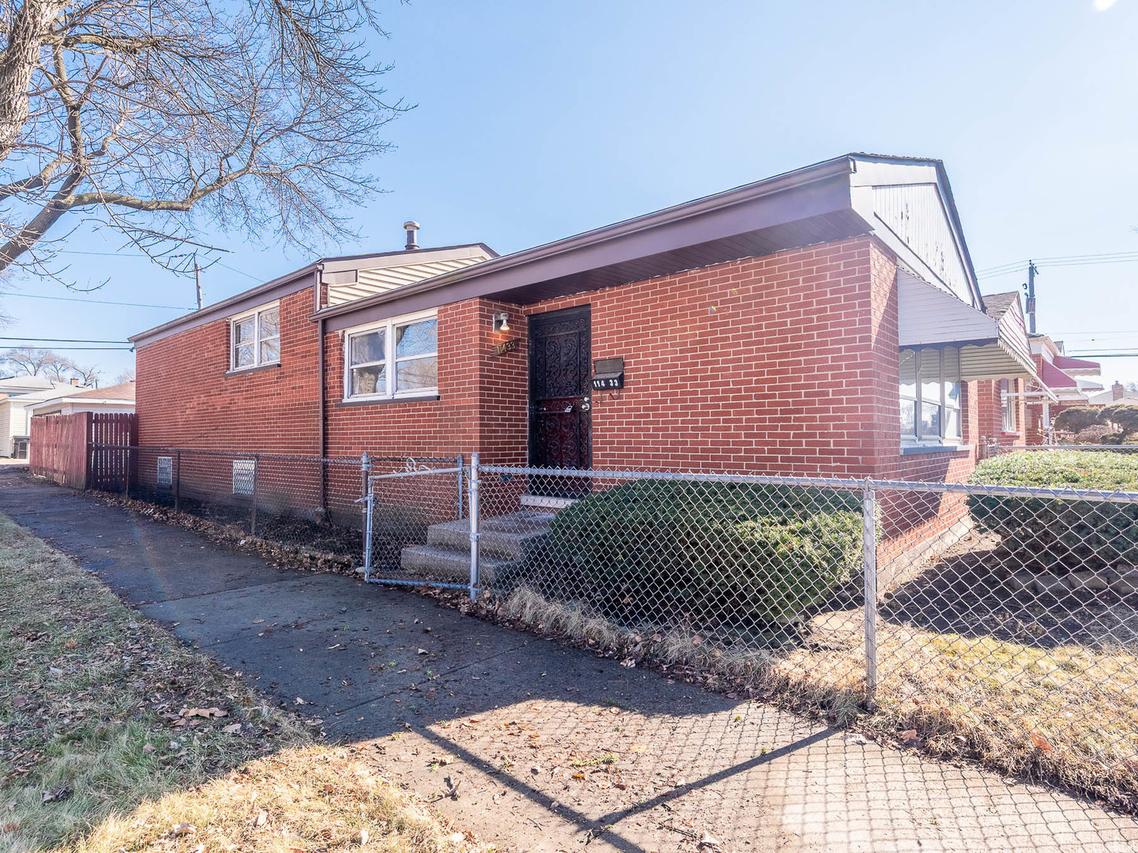 11433 S Elizabeth St., Chicago, IL 60643