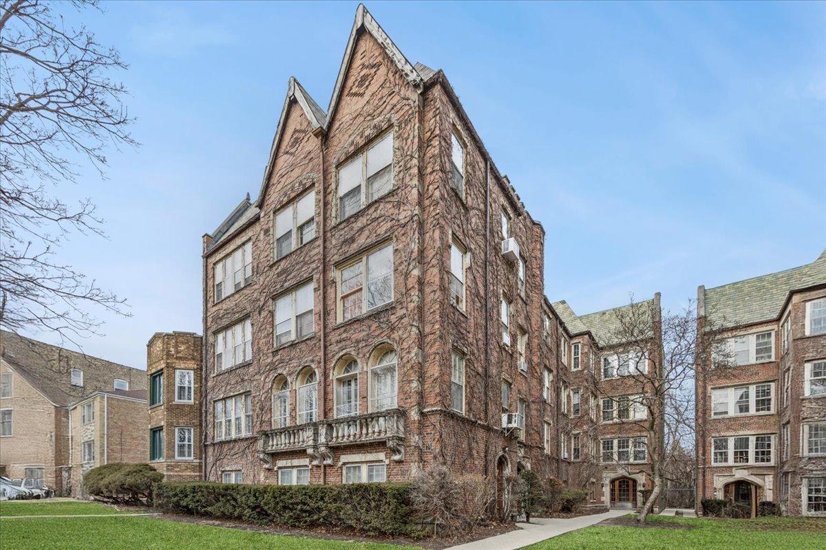 [Address Hidden by Seller], Evanston, IL 60202