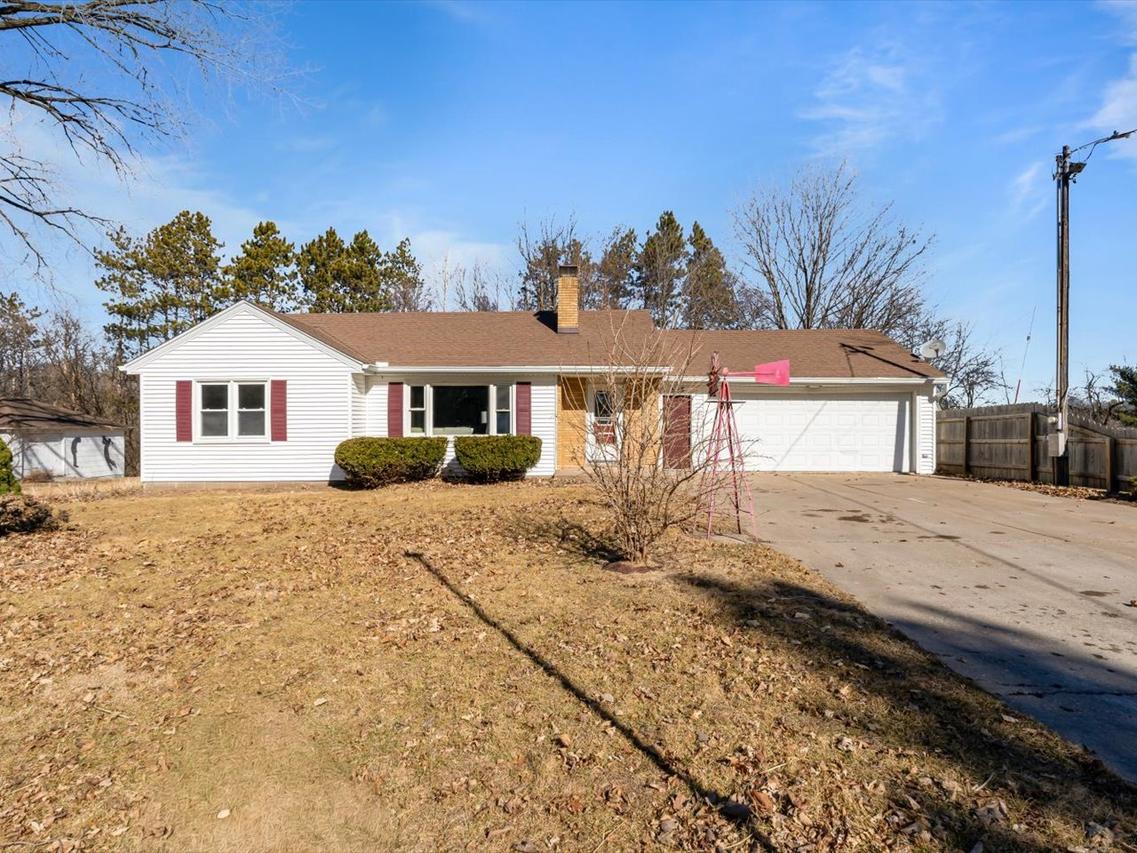 538 Schroeder Rd., Coal Valley, IL 61240