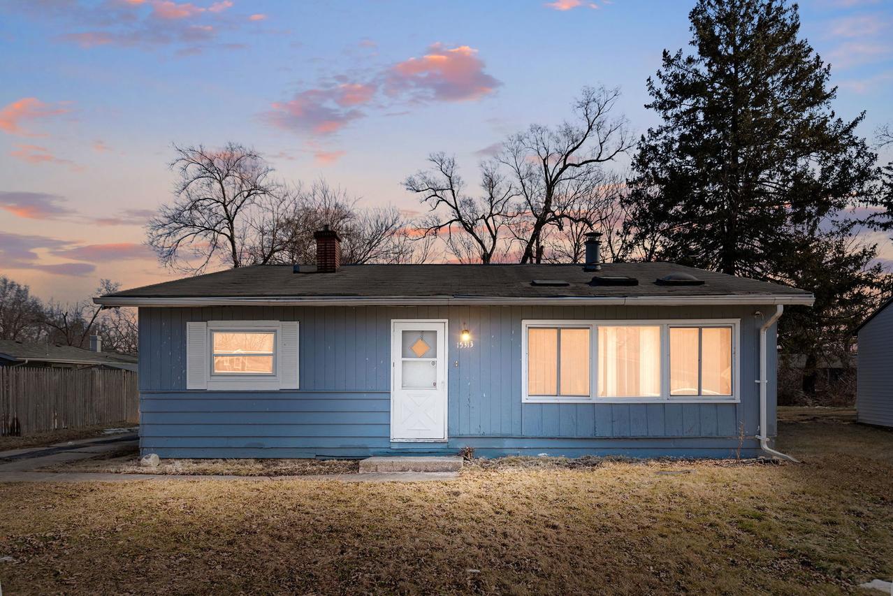 15313 Cherry Ln., Markham, IL 60428