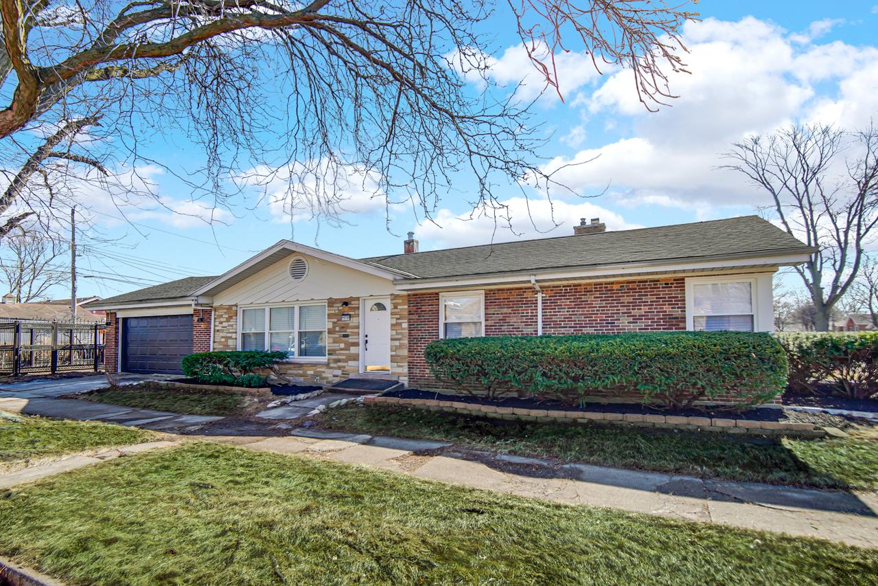 11701 S Campbell Ave., Chicago, IL 60655